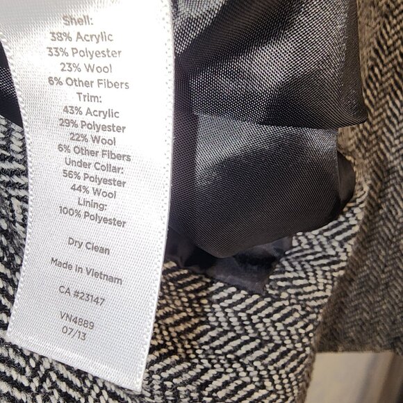 Talbots mixed wool herringbone pattern fitted blazer with braided buttons - Picture 7 of 10